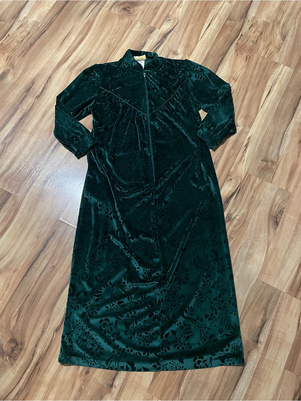 Vintage 80s Hamilton Gold Green Velvet Rose Lounge Gown Robe Whimsigoth S